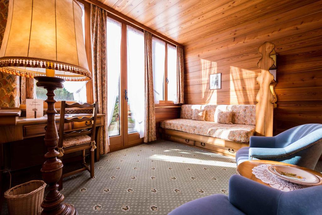 ريرالب Swiss Chalet-Style Hotel Walliser Spycher المظهر الخارجي الصورة
