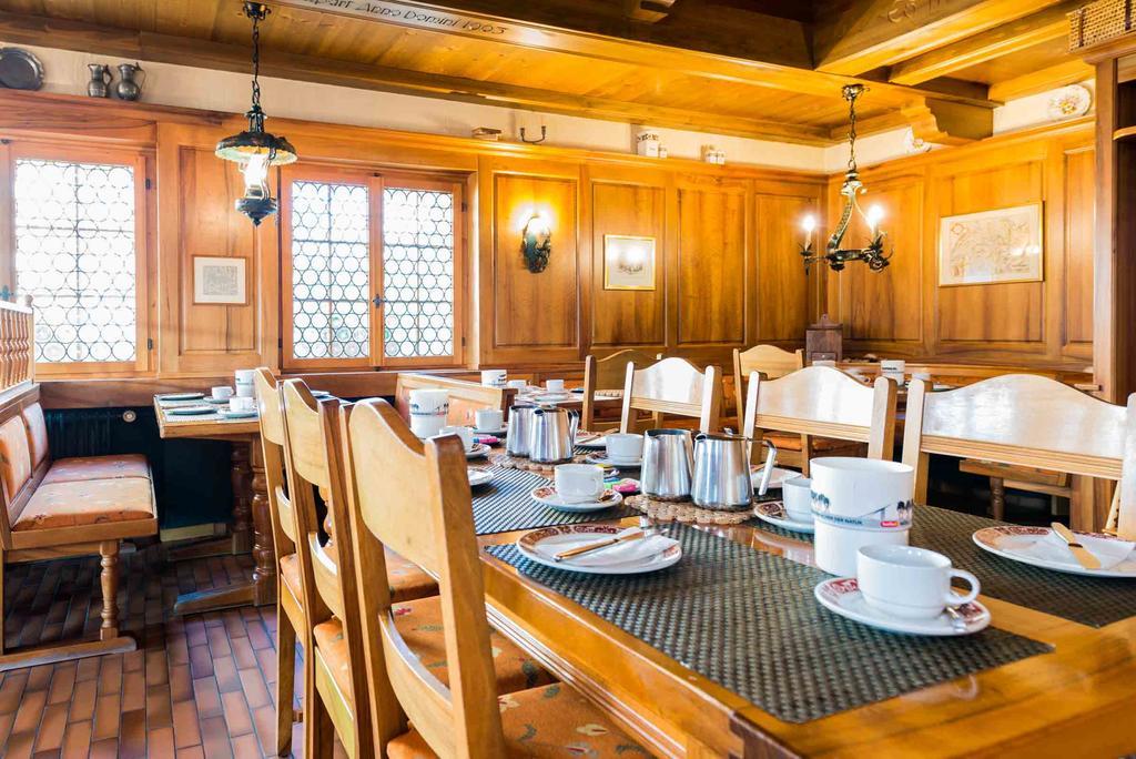 ريرالب Swiss Chalet-Style Hotel Walliser Spycher المظهر الخارجي الصورة