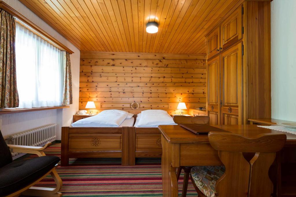 ريرالب Swiss Chalet-Style Hotel Walliser Spycher المظهر الخارجي الصورة