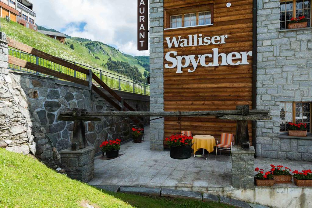 ريرالب Swiss Chalet-Style Hotel Walliser Spycher المظهر الخارجي الصورة