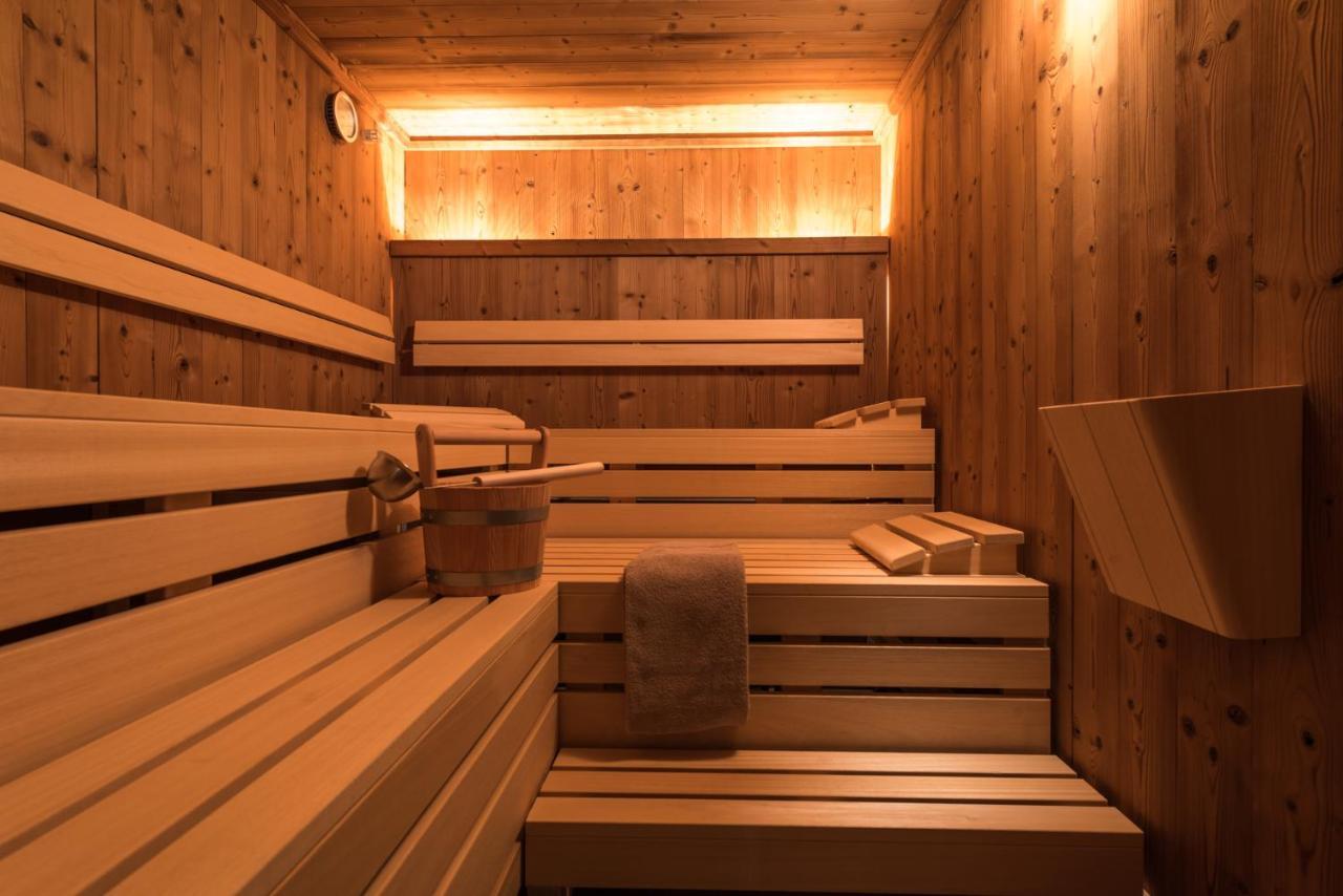 ريرالب Swiss Chalet-Style Hotel Walliser Spycher المظهر الخارجي الصورة